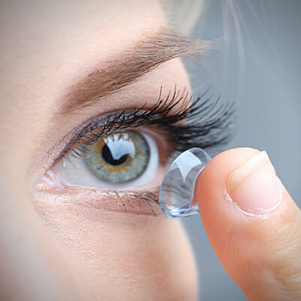colocacion de lentes de contacto